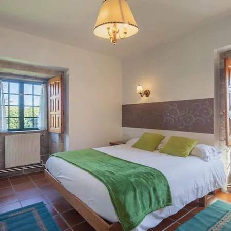 Casa Rectoral Entera * トゥイ