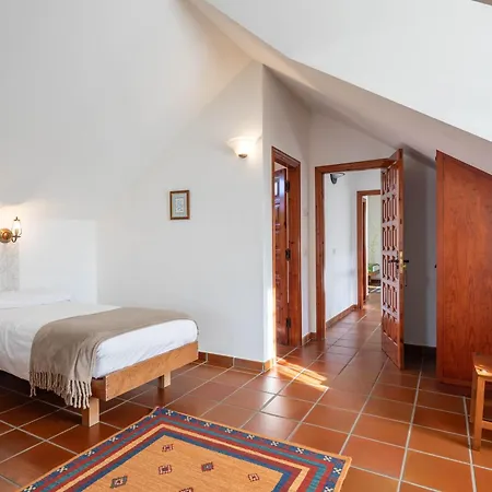 Casa Rectoral Entera Holiday home Tui
