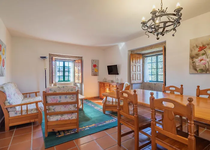 Casa Rectoral Entera * Tui